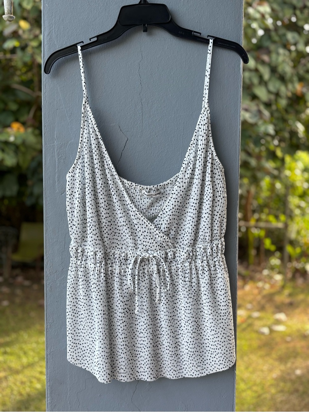 American Eagle Outfitters White Spotted Tank Top XL